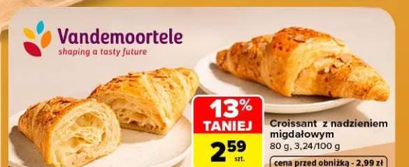 Croissant z nadzieniem migdałowym